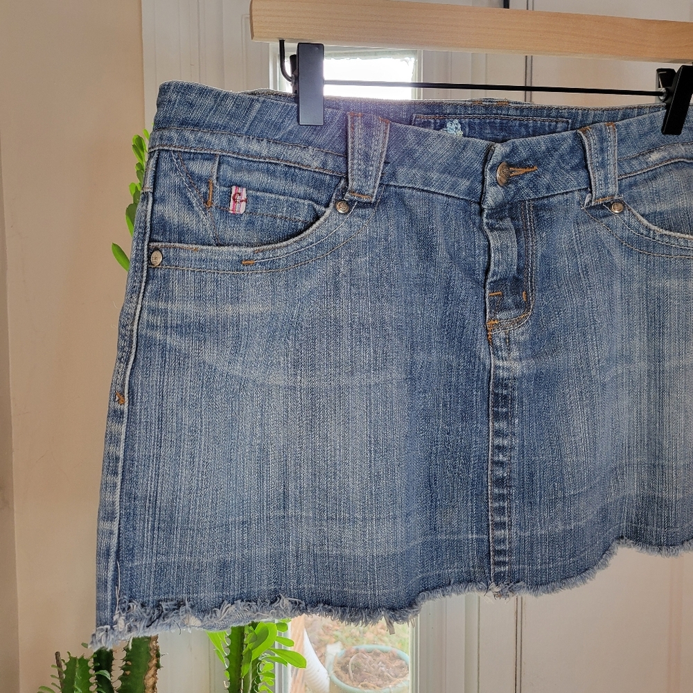 Candies Jeans‎ Y2K Mini Jean Skirt, Size Juiniors 13, 26in Waist - Picture 2 of 9